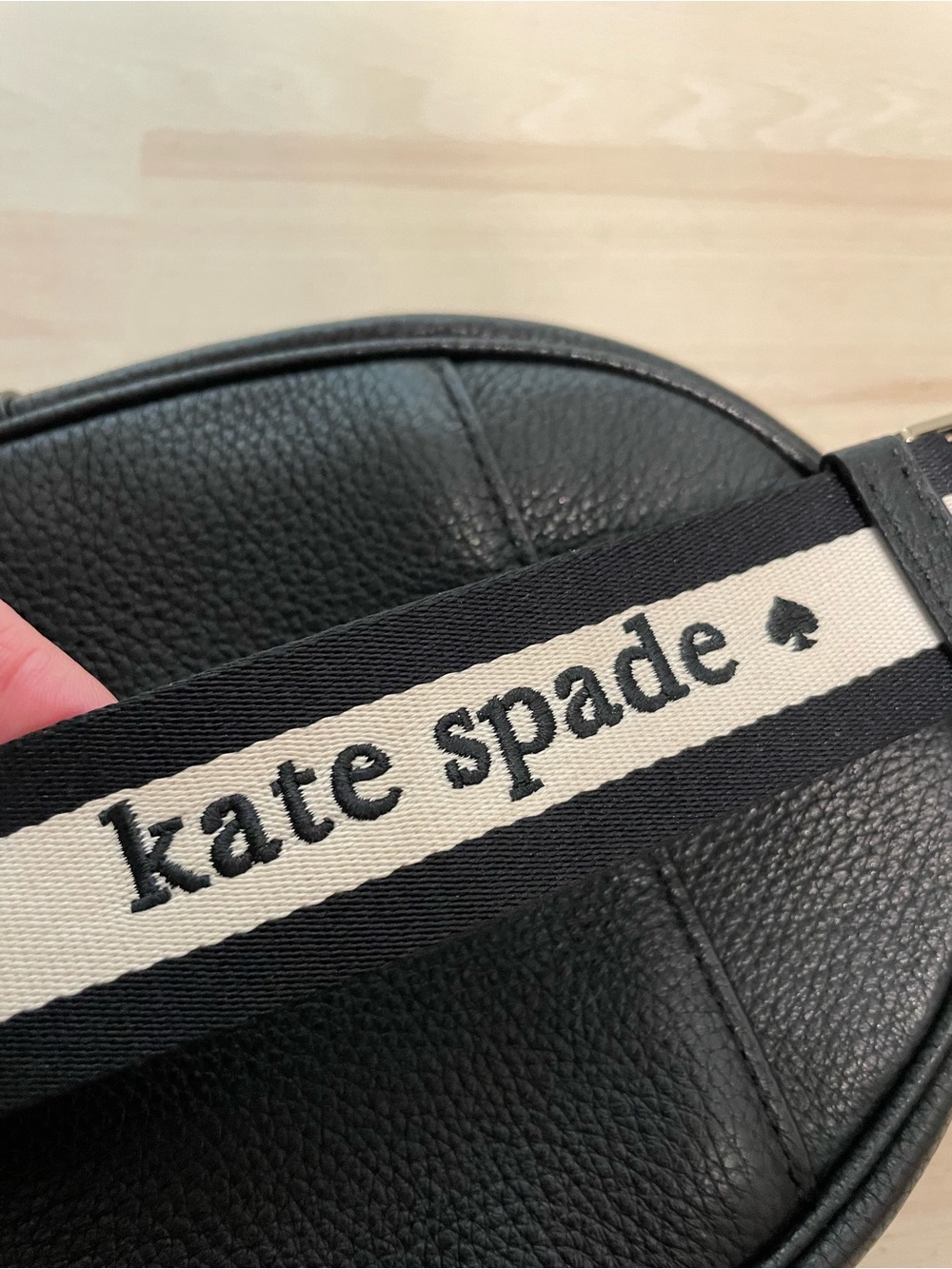 Excellent Condition Kate Spade Emma Small Black Backpack Crossbody! - Picture 2 of 14